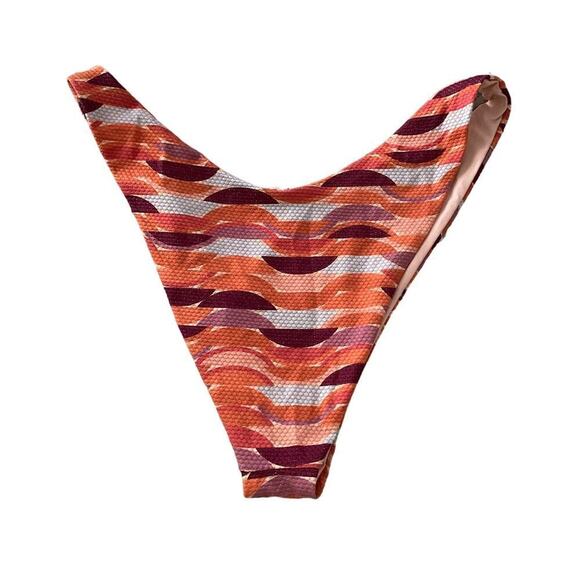 l*Space Revolve Cheeky bikini bottoms NEW - Picture 4 of 4